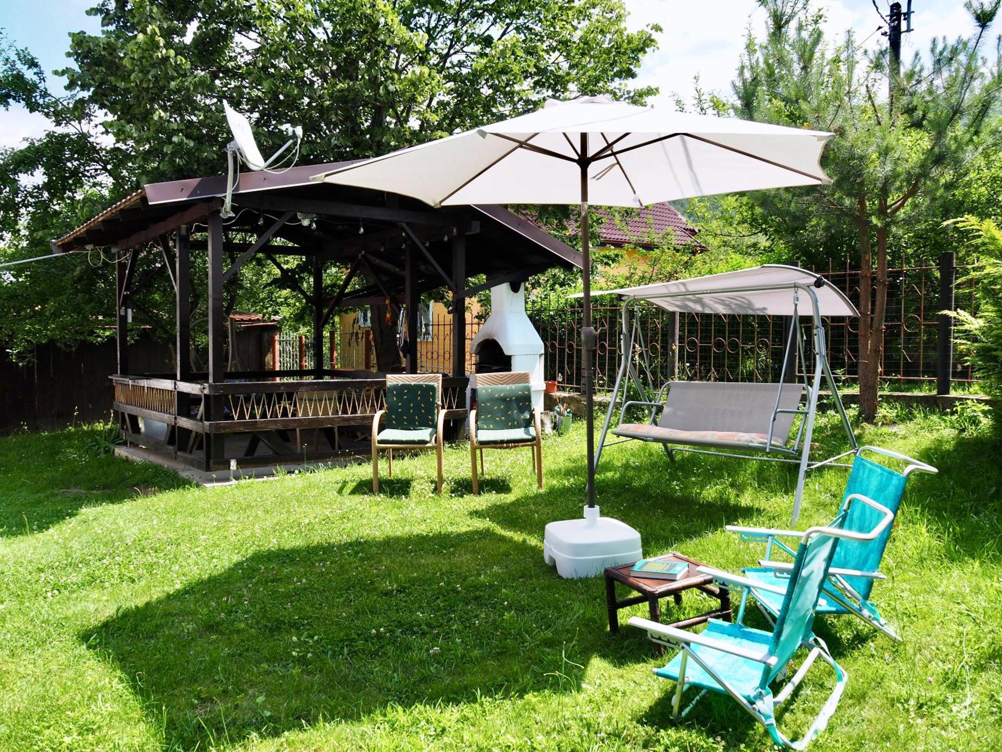 Holiday House Valiug Bagian luar foto