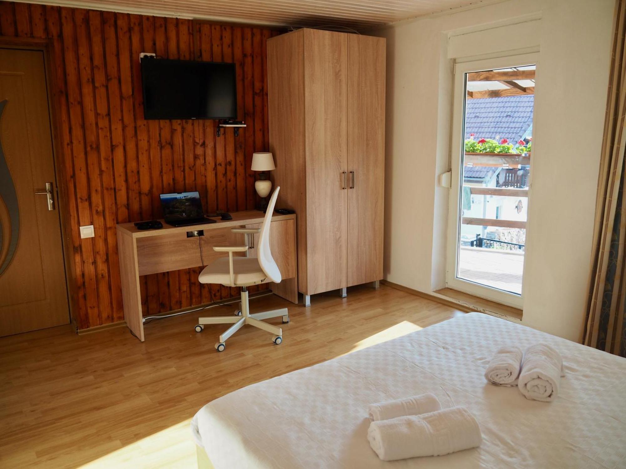 Holiday House Valiug Bagian luar foto