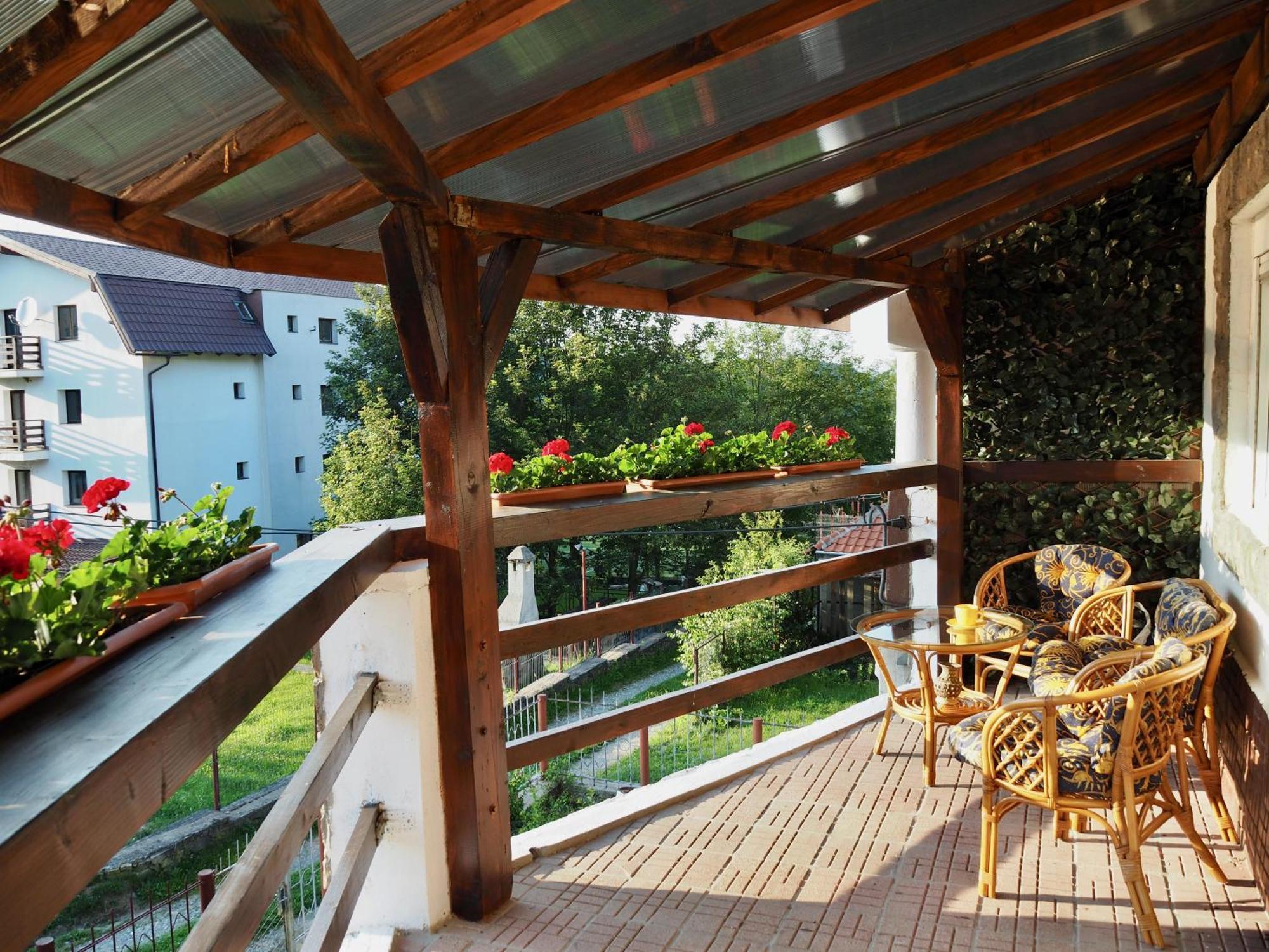 Holiday House Valiug Bagian luar foto